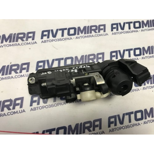 Ручка крышки багажника Mercedes-Benz E-Class W211 2006-2009 A2037500693